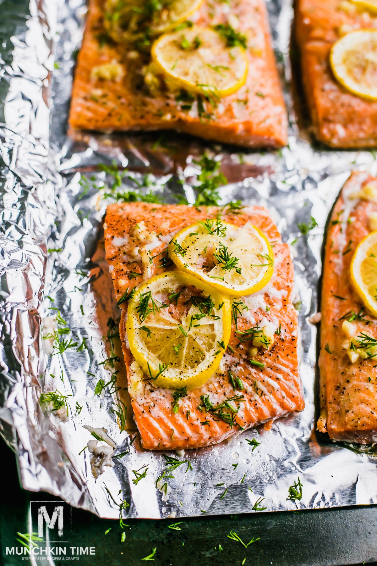 How to Bake Salmon in the Oven - this is how it looks after you bake salmon for 10 min.