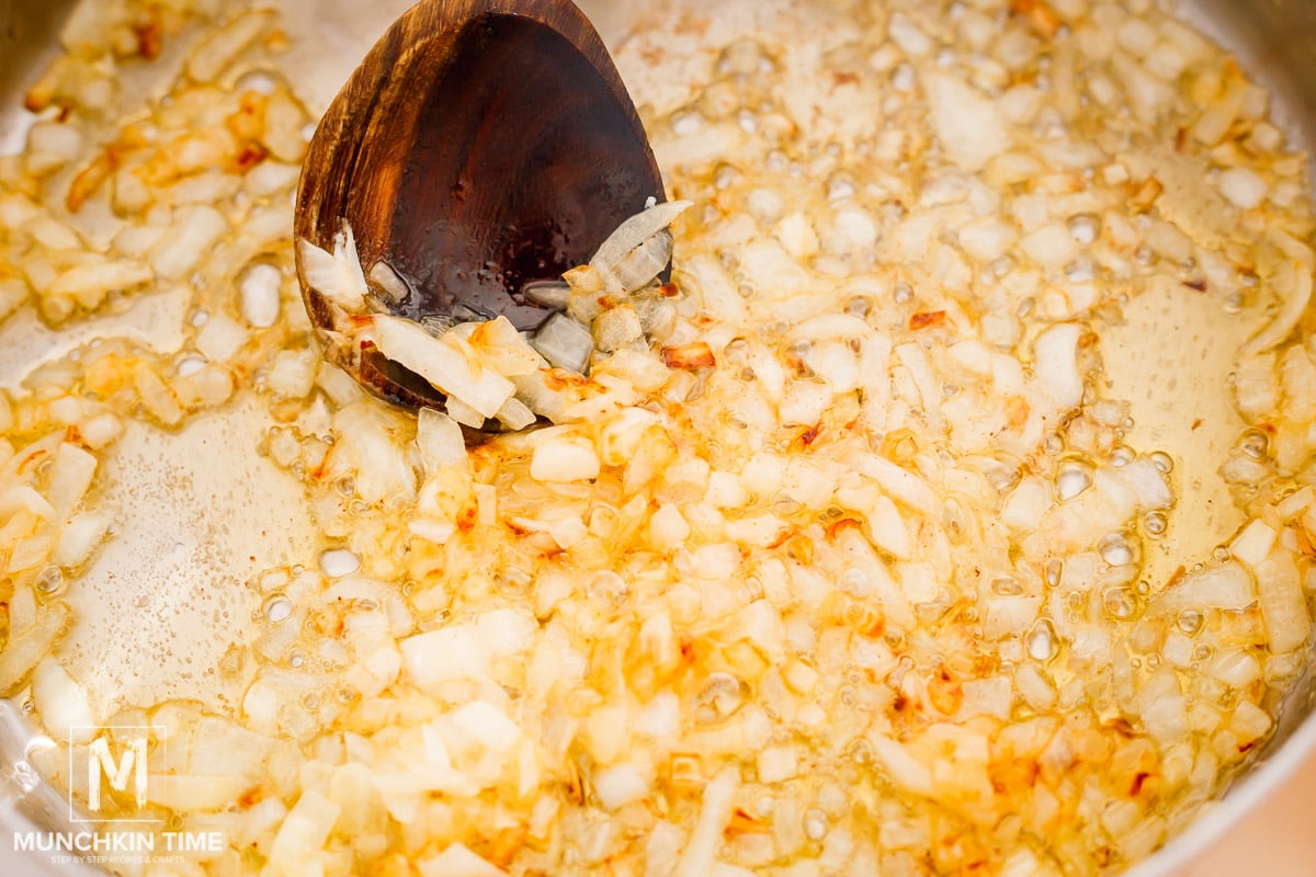 Creamy Baby Potatoes Recipe (Video) - Munchkin Time