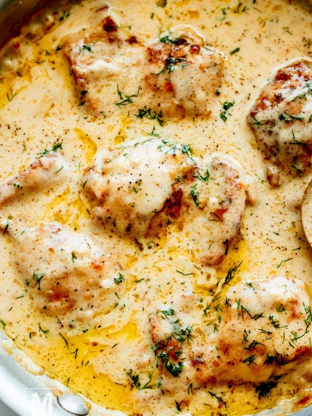 Creamy Oven Baked Chicken Thighs - Munchkin Time